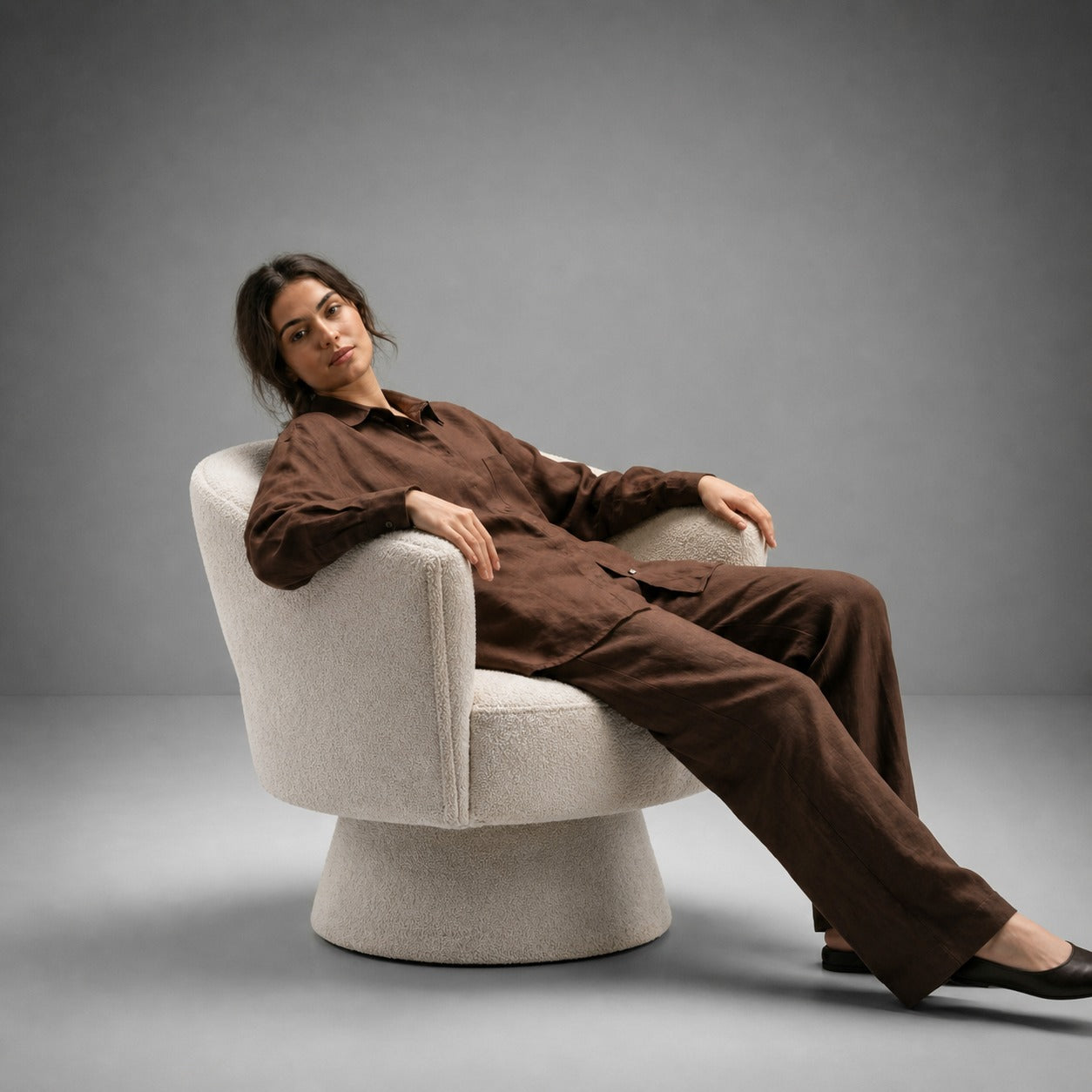 Calvér Swival Chair